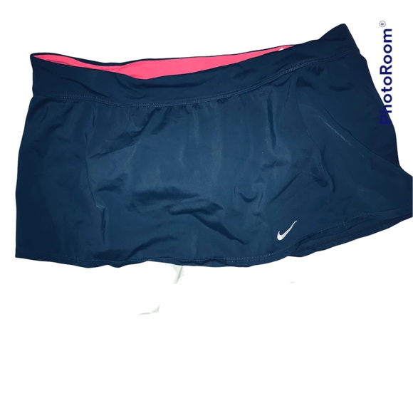 Sold as a lot for 100$ firm all listed is included Nike size small and medium - Picture 11 of 11